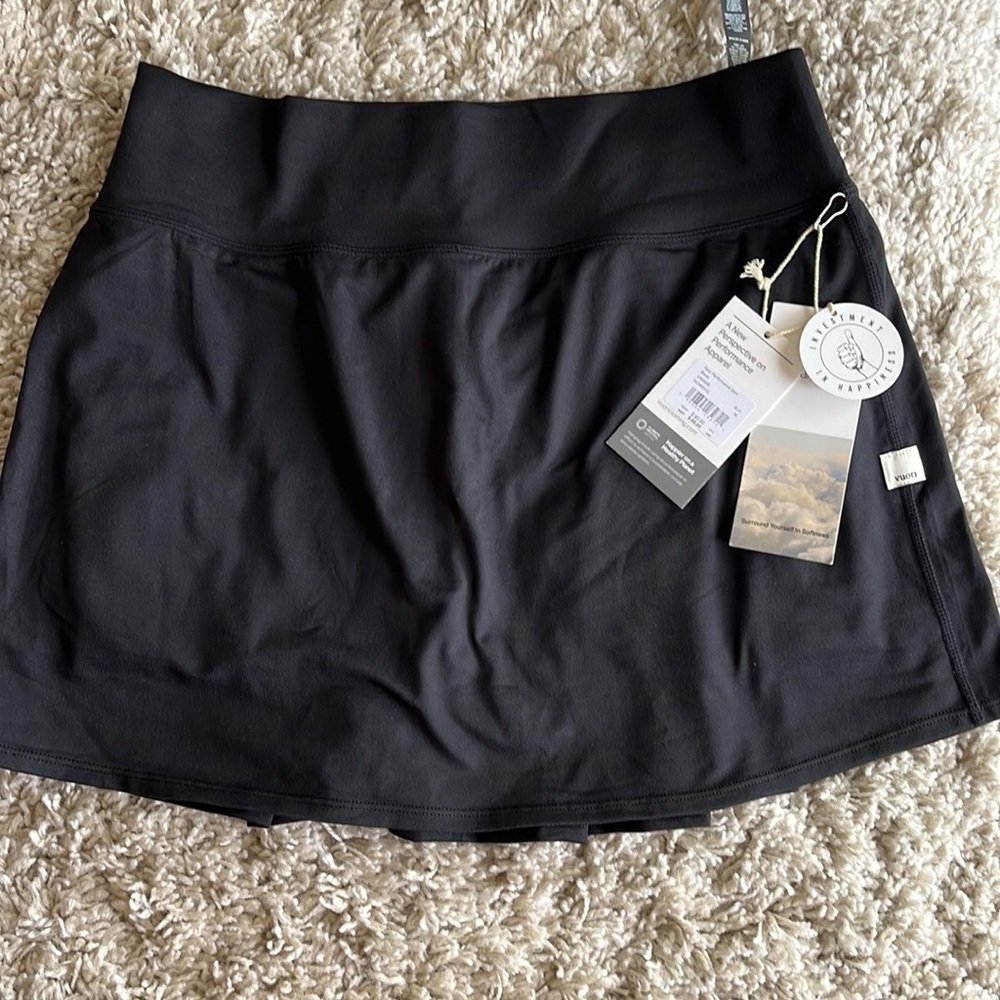 Vuori Halo Performance Tennis Skirt in Black Size MEDIUM